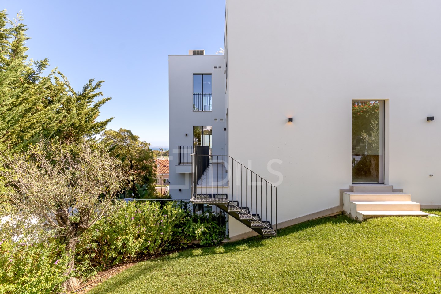 Property photo 24